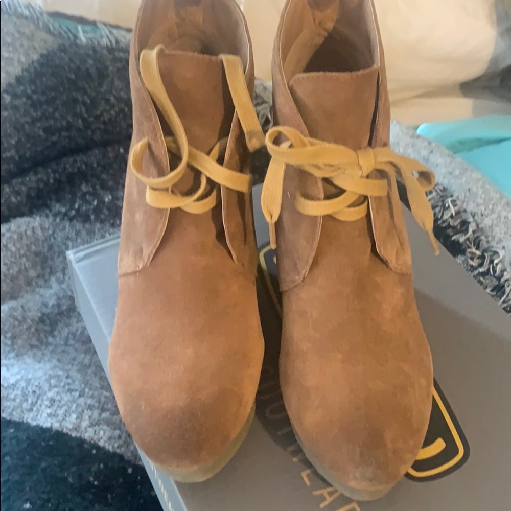 Cute boots worn only twice